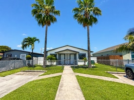 Building Photo - 519 NW 10th Ave