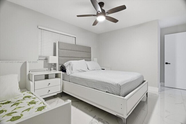 Building Photo - 6948 NW 8th Ct