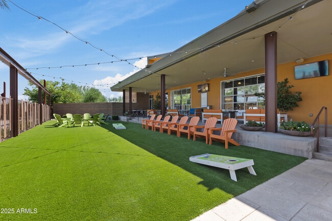 Building Photo - 4658 S Vapor