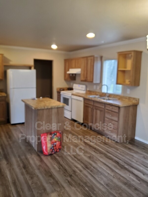 Building Photo - 86435 Franklin Blvd