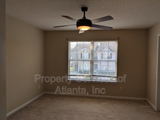 Building Photo - 2265 Nicole Dr