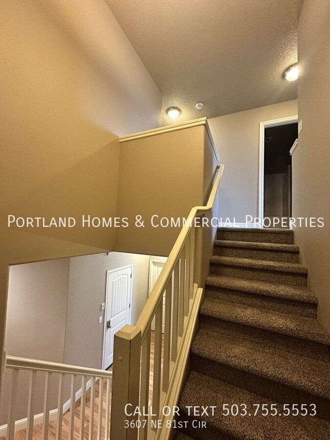 Building Photo - 3607 NE 81st Cir