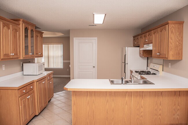 Building Photo - 522 Risen Star Dr