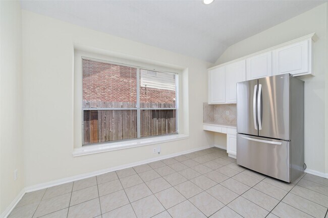 Building Photo - 10603 White Bridge Ln