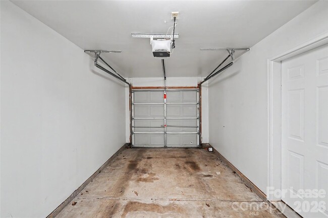Building Photo - 6424 Royal Celadon Way