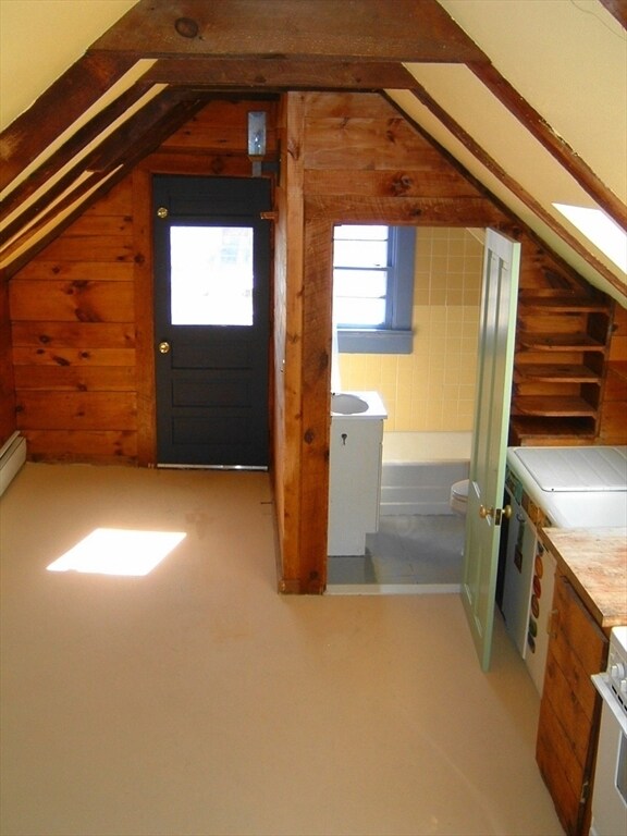 Building Photo - 128 Pleasant St