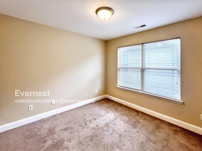 Building Photo - 1521 Southernwood Dr