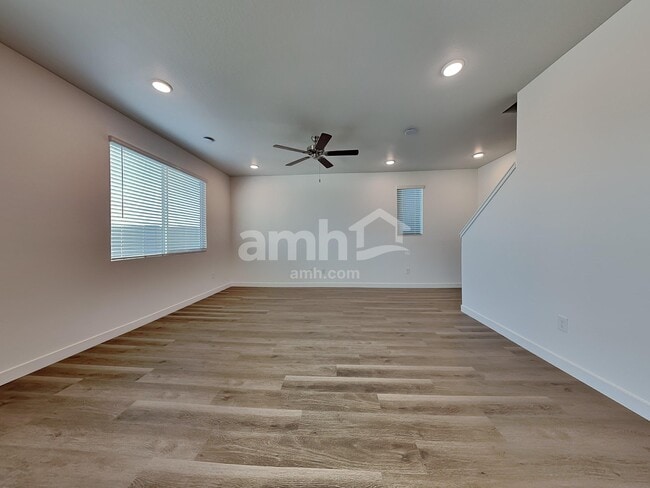 Building Photo - 9817 W Parkway Dr