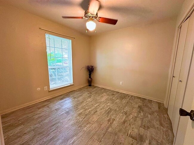 Building Photo - 17802 Autumn Trails Ln