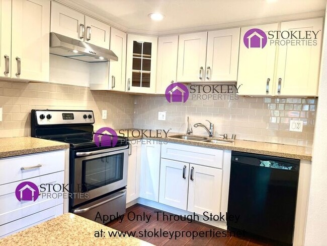 Building Photo - 1200 Singingwood Ct