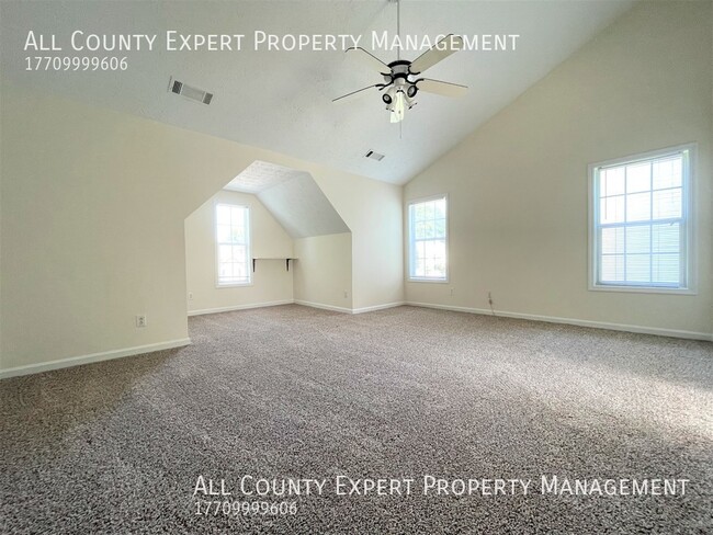 Building Photo - New Paint/Carpet 3 bedroom home in Norcross