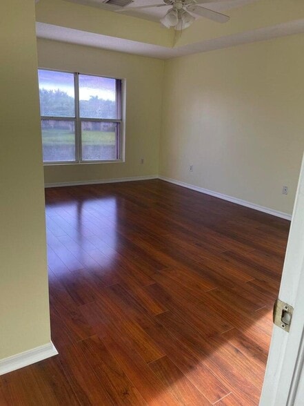 Building Photo - 274 River Bluff Ln