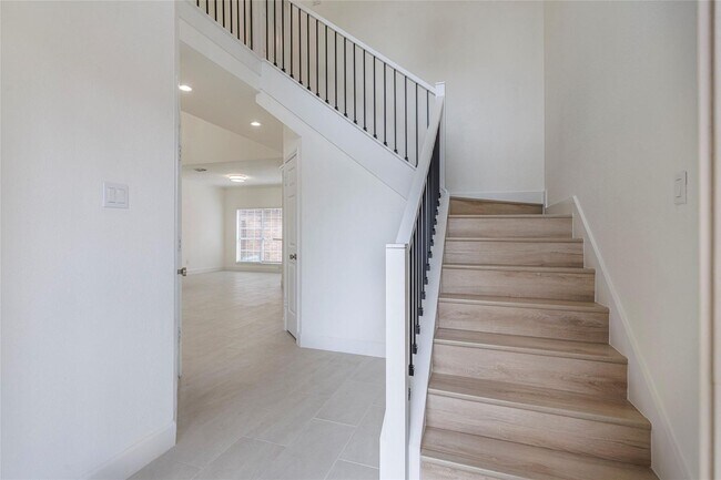Building Photo - COMING SOON IN EULESS!