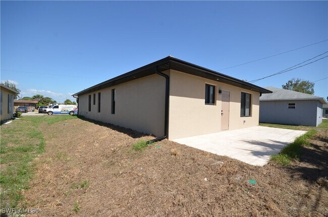 Building Photo - 2132 Barker Blvd