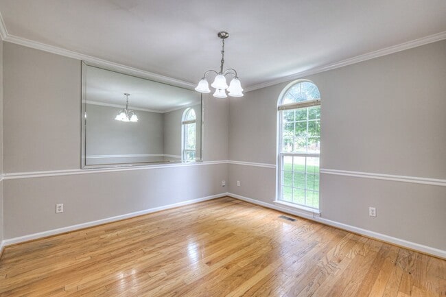 Building Photo - 405 Sandi Ct
