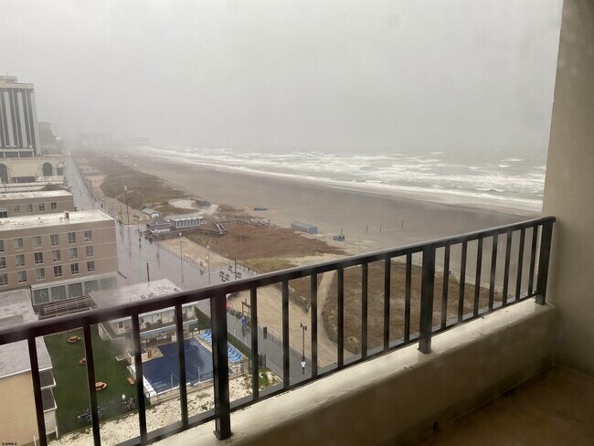 Building Photo - 3851 Boardwalk