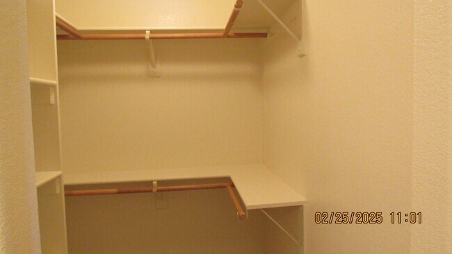 Building Photo - 2759 Palisades Dr