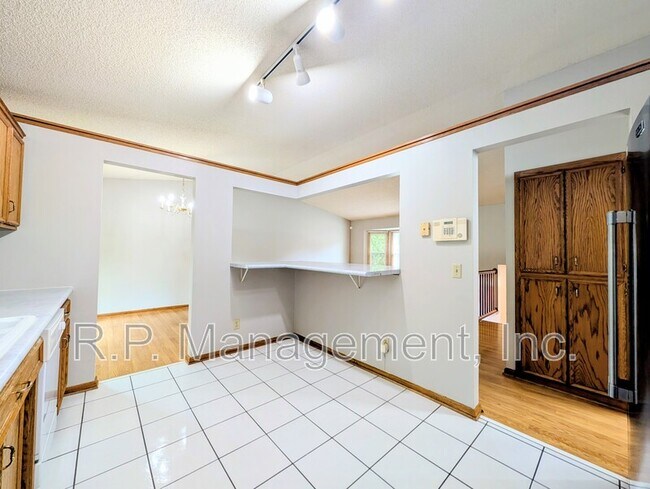 Building Photo - 940 Jefferson Ln