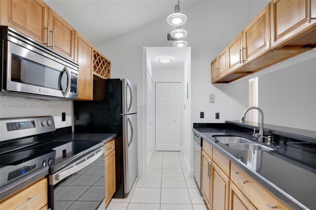 Building Photo - 15770 SW 106th Terrace