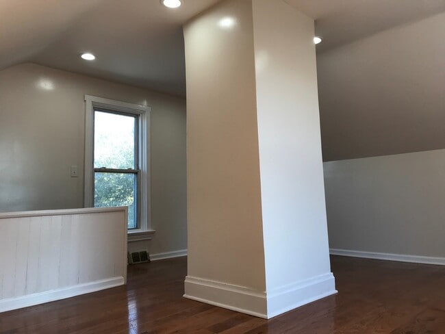 Building Photo - Beautiful Single Family Home in Highland Park