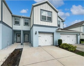 Building Photo - 3737 Plainview Dr