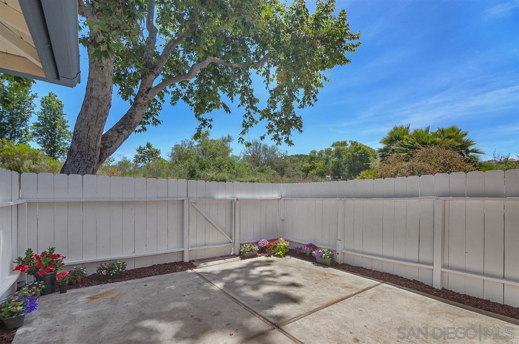Building Photo - 4243 Tiberon Dr