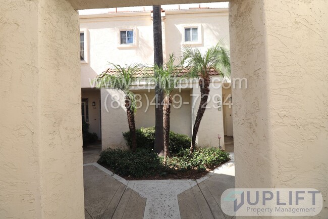 Building Photo - 2 Bed, 2.5 Bath condo w/ parking & pool!