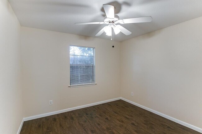 Building Photo - 9036 Kerrwood Ln