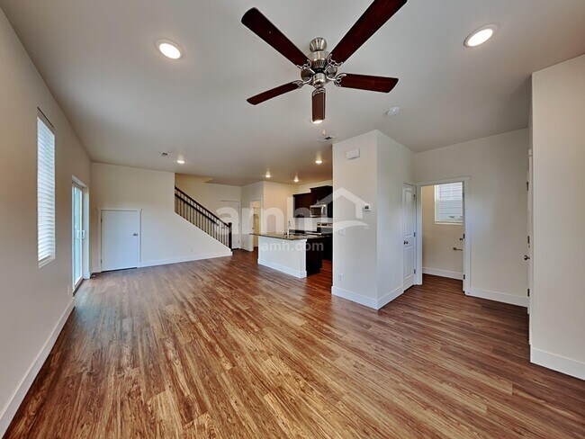 Building Photo - 33084 Ten Trails Pkwy