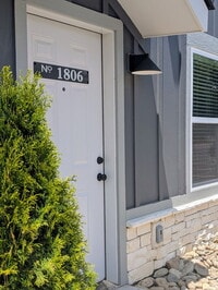 Building Photo - Dawson Creek