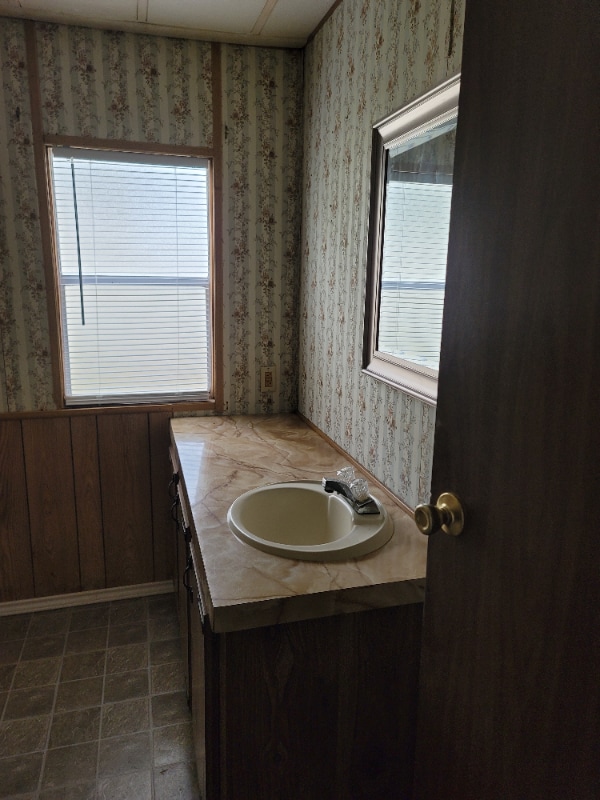 Building Photo - 413 Miller St