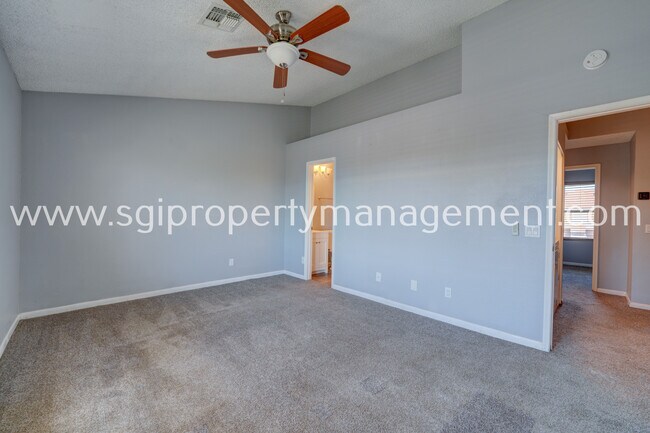 Building Photo - 18604 N 33rd Dr