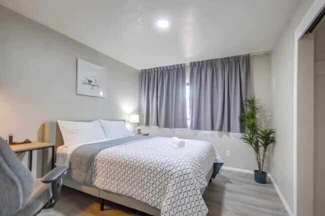 Building Photo - 5551 Churchward St