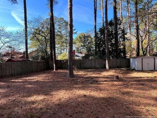 Building Photo - 627 Dowfield Dr