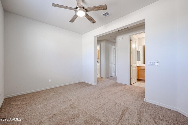 Building Photo - 2034 W Desert Frst Trl