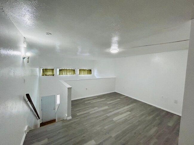 Building Photo - 3912 Crayrich Cir