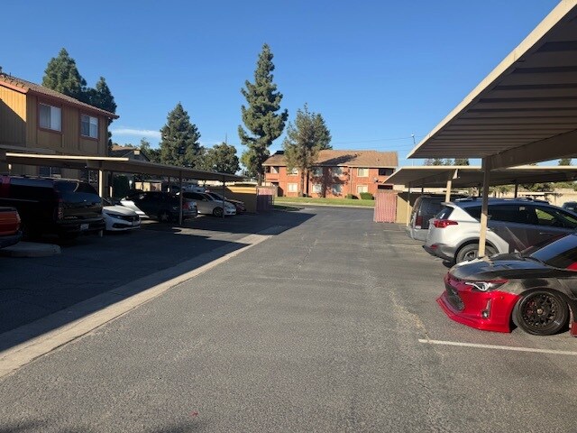 Building Photo - 455 Cherry Ln