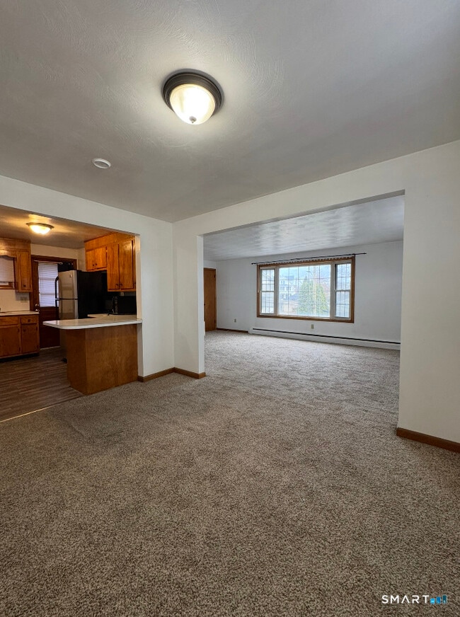 Building Photo - 16 Grove St