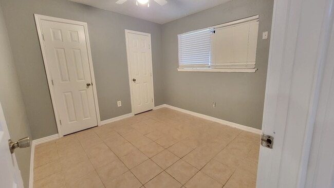 Building Photo - 12714 Corning Dr