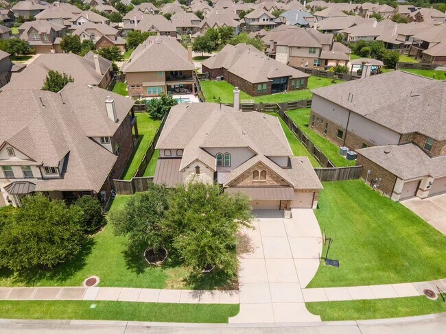 Building Photo - 25610 Fleming Lodge Ln
