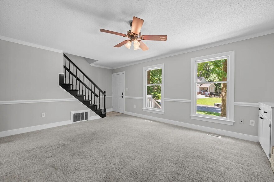 Building Photo - 112 Gawain Rd