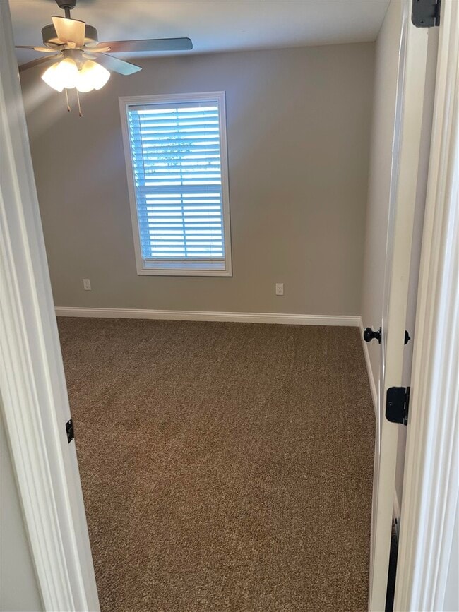 Building Photo - 2992 Laredo Dr