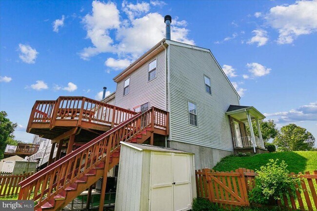 Building Photo - 17 Ruddington Ct
