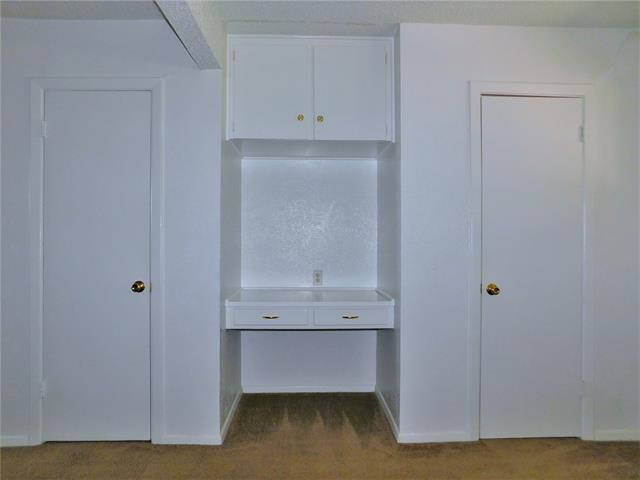 Building Photo - 401 Betchan Dr