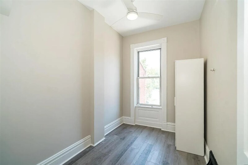 Building Photo - 1936 Arsenal St