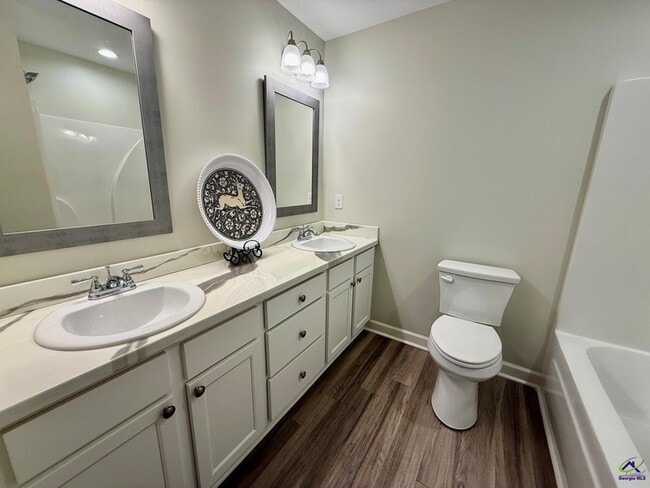 Building Photo - 123 Webster Wy