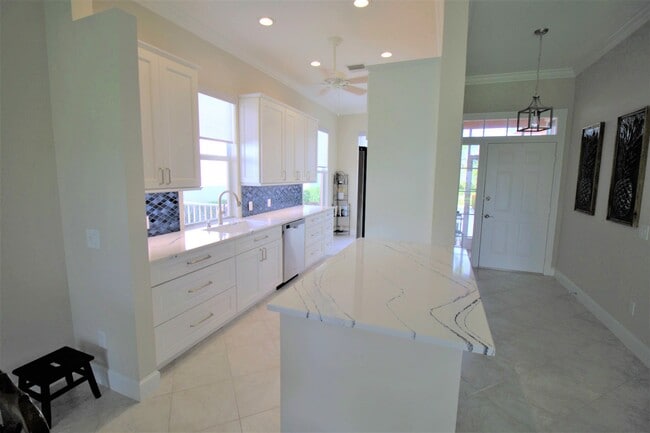 Kitchen - 8702 Wakefield Dr