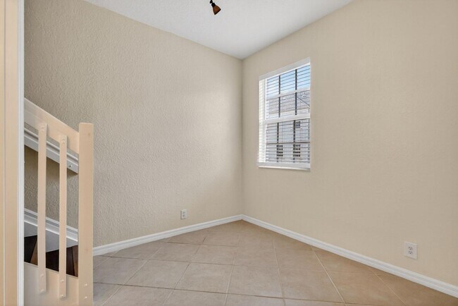 Building Photo - 115 Pond Apple Ln