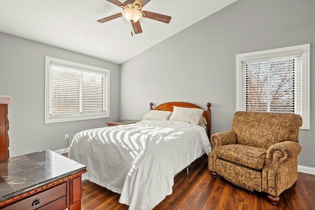 Building Photo - 4530 Village Ct