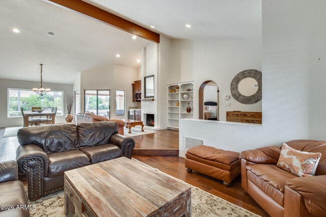 Building Photo - 10675 E Cinnabar Ave